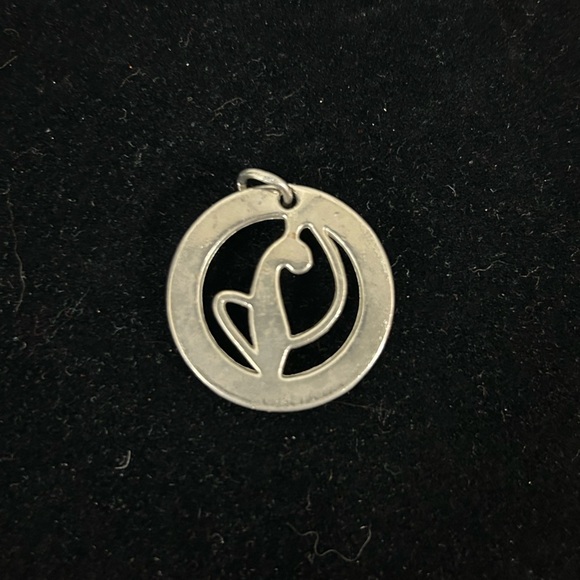 Round cat charm with clear rhinestones gold tone - Picture 2 of 2